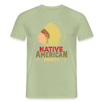 Native American Zitat Ich unterstütze Native - Männer T-Shirt - Sage - Vorne - AI Model Male 178 light (178cm)