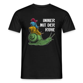 Immer mit der Ruhe mit Schnecken und Spruch - Männer T-Shirt - Schwarz - Vorne - AI Model Male 178 light (178cm)