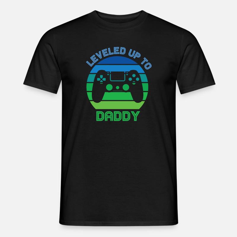 Leveled up to Daddy - Männer T-Shirt - Schwarz