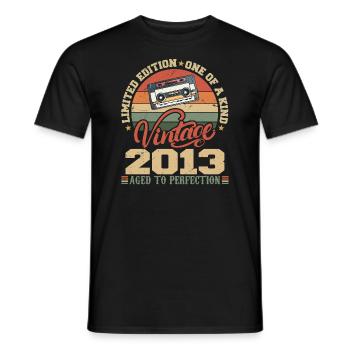 Jahrgang 2013 Retro Geburtstagsgeschenk 2013 - Männer T-Shirt - Schwarz - Vorne - AI Model Male 178 light (178cm)