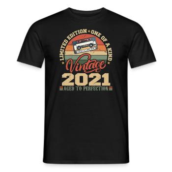 Vintage 2021 Cadeau D'anniversaire Retro 2021 - T-shirt homme - noir - Devant - AI Model Male 178 light (178cm)
