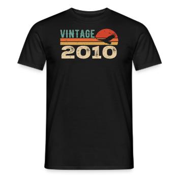 Jahrgang 2010 Retro 2010 Geburtstagsgeschenk - Männer T-Shirt - Schwarz - Vorne - AI Model Male 178 light (178cm)