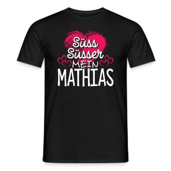 MATHIAS - süss - Männer T-Shirt - Schwarz - Vorne - AI Model Male 178 light (178cm)