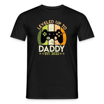 Gamer Papa 2022 Vater Werdender Papa - Männer T-Shirt - Schwarz - Vorne - AI Model Male 178 light (178cm)