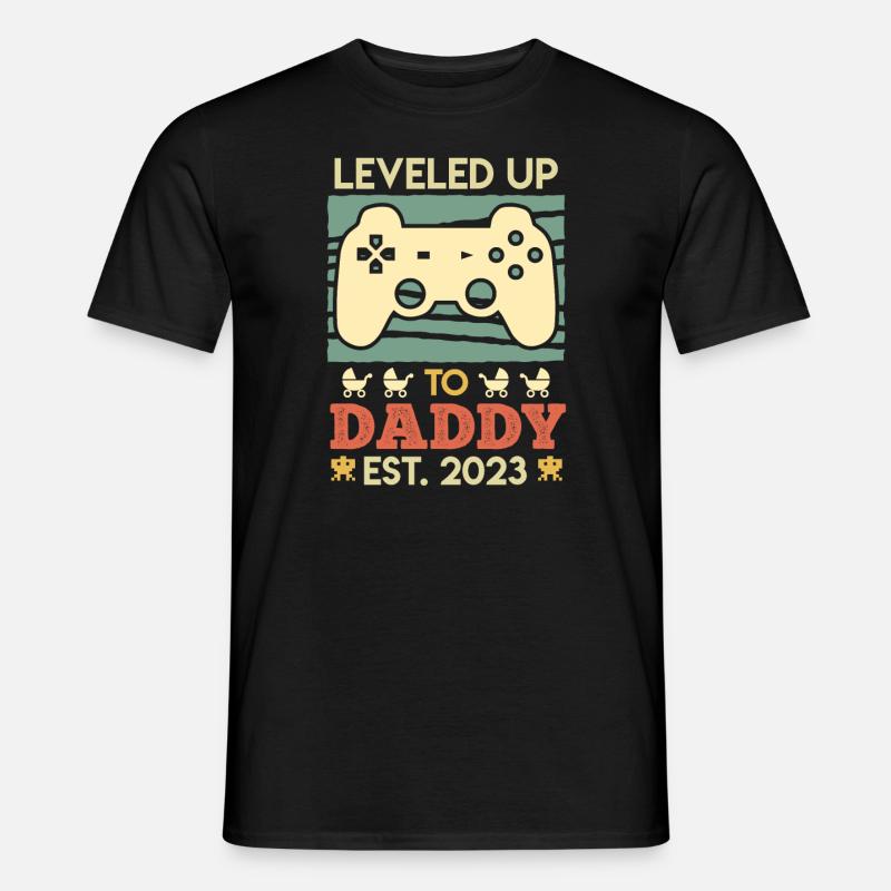 Leveled up to Daddy 2023 Werdender Papa 2023 - Männer T-Shirt - Schwarz
