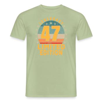 Anniversaire Légendaire 47 Ans Édition Limitée - T-shirt homme - vert sauge - Devant - AI Model Male 178 light (178cm)