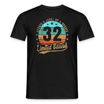 Mise à jour Level Up 32 Years Limited Edition Retro - T-shirt homme - noir - Devant - AI Model Male 178 light (178cm)