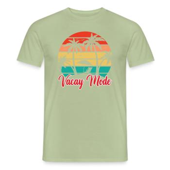 Vacay-Modus-Urlaubs-Road-Trip-Urlaubs-Outfit - Männer T-Shirt - Sage - Vorne - AI Model Male 178 light (178cm)