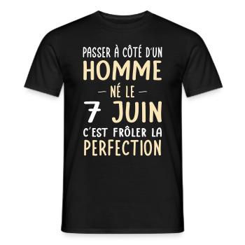 Anniversaire - Né le 7 Juin Frôler perfection - T-shirt homme - noir - Devant - AI Model Male 178 light (178cm)
