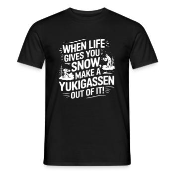 Wenn das Leben dir Schnee gibt, mach einen Yukigassen aus - Männer T-Shirt - Schwarz - Vorne - AI Model Male 178 light (178cm)
