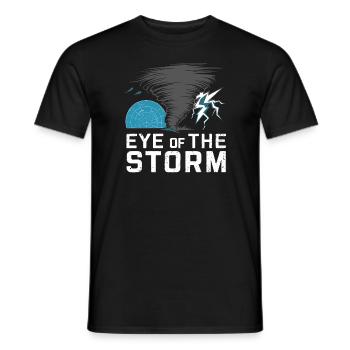 Découvrez le monde fascinant de la chasse aux tornades - T-shirt homme - noir - Devant - AI Model Male 178 light (178cm)