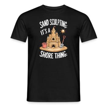 Kreative Sandburgen Kunst am Strand | Skulpturen - Männer T-Shirt - Schwarz - Vorne - AI Model Male 178 light (178cm)
