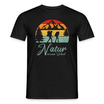 Natur ist mein Urlaub Wandern Wald Berge Familie - Männer T-Shirt - Schwarz - Vorne - AI Model Male 178 light (178cm)
