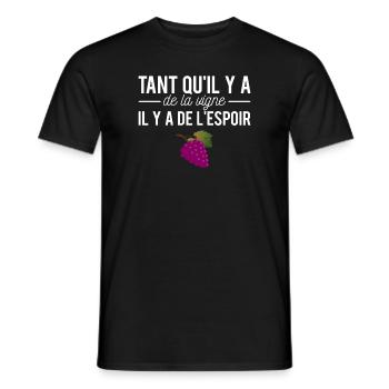 Tant qu'il y a de la vigne il y a de l'espoir vin - T-shirt homme - noir - Devant - AI Model Male 178 light (178cm)