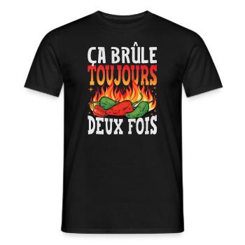Il brûle toujours deux fois - Sauce piquante Chili Cook - T-shirt homme - noir - Devant - AI Model Male 178 light (178cm)