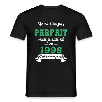 Anniversaire 25 ans - Pas parfait mais né en 1998 - T-shirt homme - noir - Devant - AI Model Male 178 light (178cm)