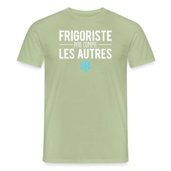 Frigoriste pas comme les autres métier humour - T-shirt homme - vert sauge - Devant - AI Model Male 178 light (178cm)
