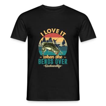 I Love It When She Bends Over Fishing - Männer T-Shirt - Schwarz - Vorne - AI Model Male 178 light (178cm)