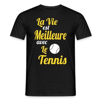La vie est meilleure avec le Tennis - Idée Cadeau - T-shirt homme - noir - Devant - AI Model Male 178 light (178cm)