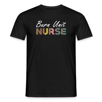 Infirmière spécialisée dans les grands brûlés - T-shirt homme - noir - Devant - AI Model Male 178 light (178cm)