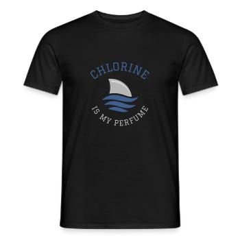 Schwimmen Spruch Lustig Chlorine Is My Perfume - Männer T-Shirt - Schwarz - Vorne - AI Model Male 178 light (178cm)