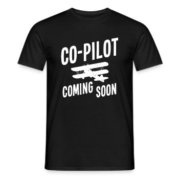 Co-pilote Coming Soon, parents Mama Papa pilote privé - T-shirt homme - noir - Devant - AI Model Male 178 light (178cm)