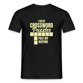 Ich löse Kreuzworträtsel nach meiner Schlafenszeit - Männer T-Shirt - Schwarz - Vorne - AI Model Male 178 light (178cm)