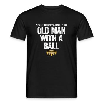 Alter Roundnet-Spieler - Männer T-Shirt - Schwarz - Vorne - AI Model Male 178 light (178cm)
