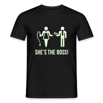 She's The Boss! (Wife & Husband) - Men's T-Shirt - black - Front - AI Model Male 178 light (178cm)