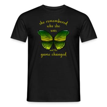 Elle s’est souvenue de qui elle était et le jeu a changé - T-shirt homme - noir - Devant - AI Model Male 178 light (178cm)