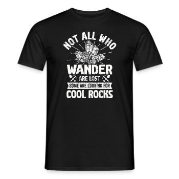 Wandern Sie auf der Suche nach coolen Felsen - Männer T-Shirt - Schwarz - Vorne - AI Model Male 178 light (178cm)