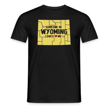 Jemand in Wyoming liebt mich - Männer T-Shirt - Schwarz - Vorne - AI Model Male 178 light (178cm)