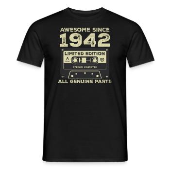 1942 Birthday Born In 1942 Vintage Retro - Men's T-Shirt - black - Front - AI Model Male 178 light (178cm)