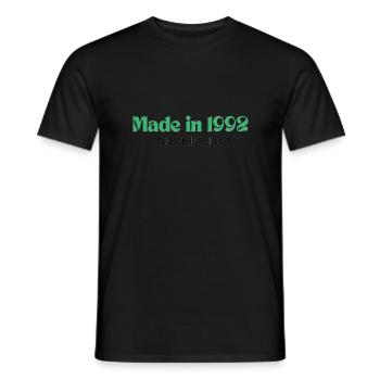 Made in 1992 - Perfektion seit Tag 1 - Männer T-Shirt - Schwarz - Vorne - AI Model Male 178 light (178cm)