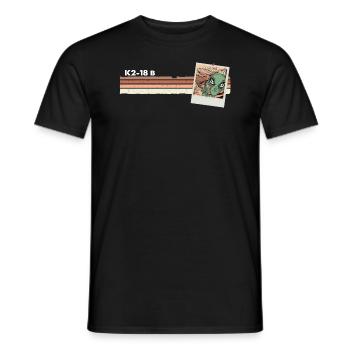 Photo d’un extraterrestre sur l’exoplanète K2-18b prise par - T-shirt homme - noir - Devant - AI Model Male 178 light (178cm)