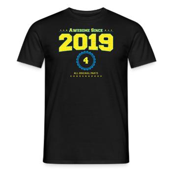 Awesome 2019 Shirt für Männer Frauen 4 Jahre alt 4th - Männer T-Shirt - Schwarz - Vorne - AI Model Male 178 light (178cm)