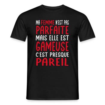 Ma femme n'est pas parfaite mais elle est gameuse - T-shirt homme - noir - Devant - AI Model Male 178 light (178cm)