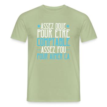 Humour Comptable Citation Assez Fou Aimer Ça - T-shirt homme - vert sauge - Devant - AI Model Male 178 light (178cm)