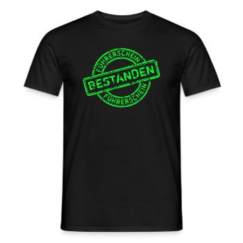 FÜHRERSCHEIN - FÜHRERSCHEINPRÜFUNG - FAHRANFÄNGER - Männer T-Shirt - Schwarz - Vorne - AI Model Male 178 light (178cm)