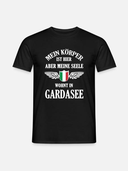 Gardasee Sehnsucht – Entspannung pur am Wasser - Männer T-Shirt - Schwarz
