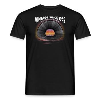 Vintage seit 1942 Retro Disco Music Vintage - Männer T-Shirt - Schwarz - Vorne - AI Model Male 178 light (178cm)
