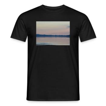 Chiemgau - Männer T-Shirt - Schwarz - Vorne - AI Model Male 178 light (178cm)