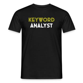 Keyword Analyst Spezial - Männer T-Shirt - Schwarz - Vorne - AI Model Male 178 light (178cm)