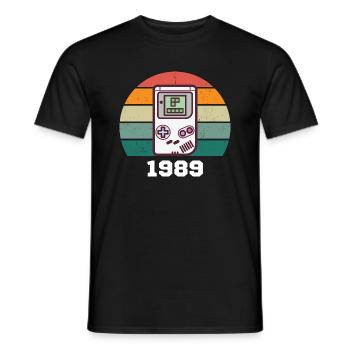 RETRO GAMER 1989 - Männer T-Shirt - Schwarz - Vorne - AI Model Male 178 light (178cm)