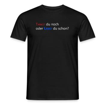 Tankst du noch oder lädst du schon? | Elektro Auto - Männer T-Shirt - Schwarz - Vorne - AI Model Male 178 light (178cm)
