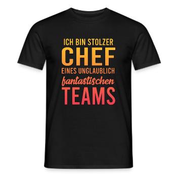 Ich bin stolzer Chef eines unglaublich - Männer T-Shirt - Schwarz - Vorne - AI Model Male 178 light (178cm)