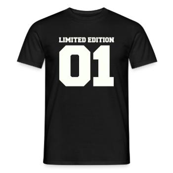 limited edition 01 - Männer T-Shirt - Schwarz - Vorne - AI Model Male 178 light (178cm)