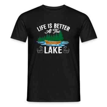 Das Leben ist besser am See Funny Lake Summer Boat - Männer T-Shirt - Schwarz - Vorne - AI Model Male 178 light (178cm)
