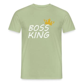 Boss King Cadeau Hommes Roi - T-shirt homme - vert sauge - Devant - AI Model Male 178 light (178cm)