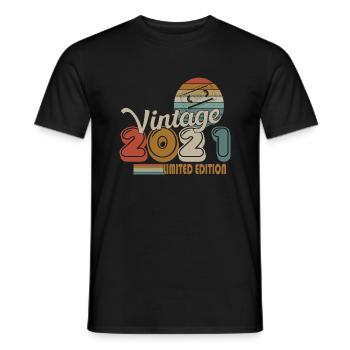 2021 - Männer T-Shirt - Schwarz - Vorne - AI Model Male 178 light (178cm)